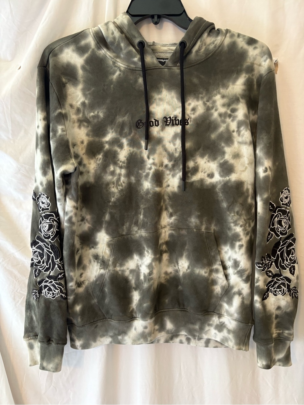 Good Vibes Tie-Dye Hoodie Sweatshirt - Olive/White